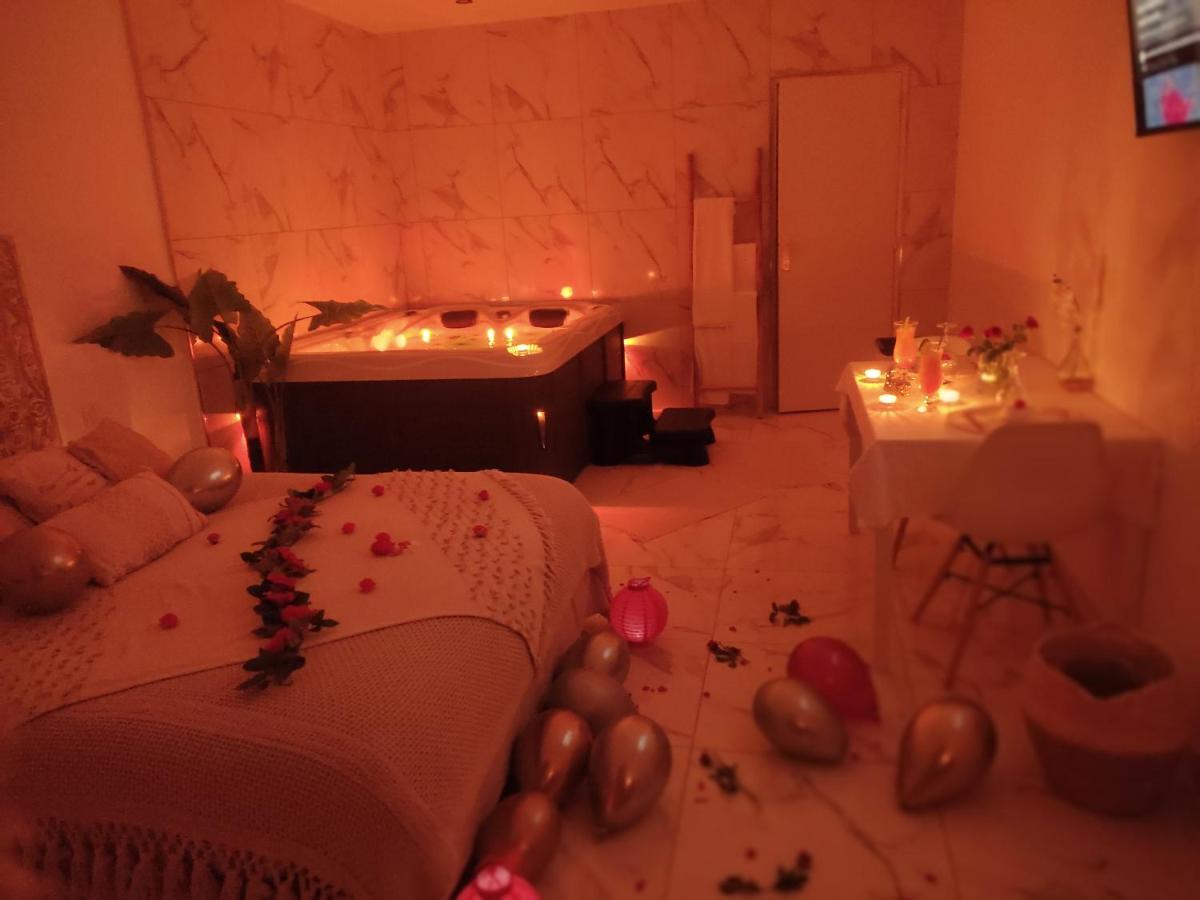 Spa Nessa Saint-Andiol Bagian luar foto
